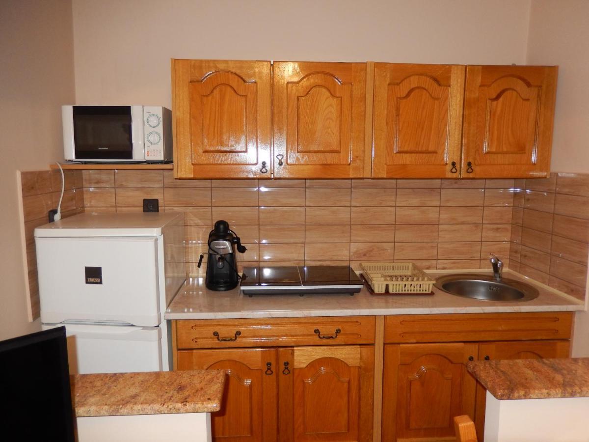 דירות זלקרוס Henrietta Apartmanhaz מראה חיצוני תמונה