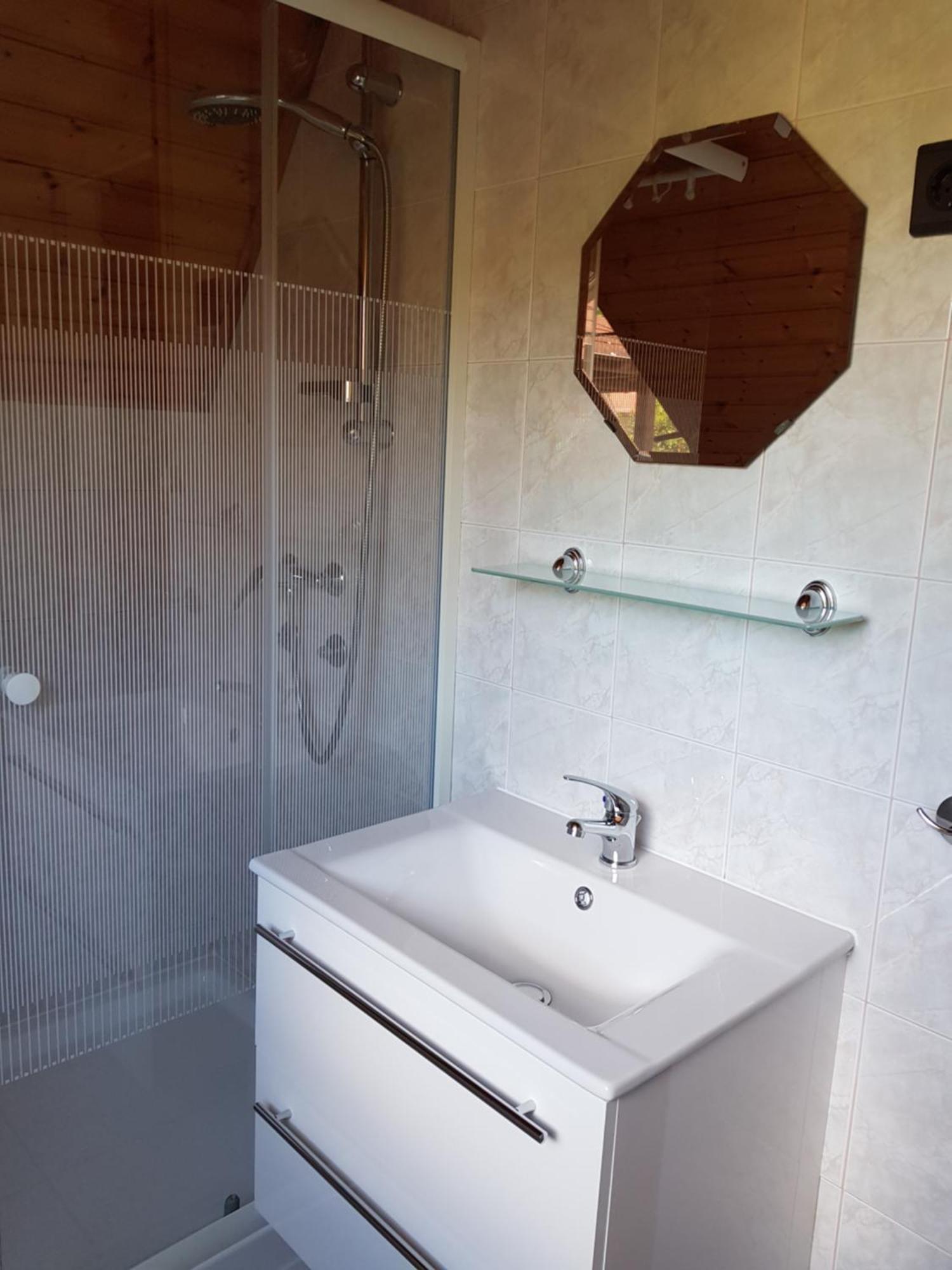 דירות זלקרוס Henrietta Apartmanhaz מראה חיצוני תמונה